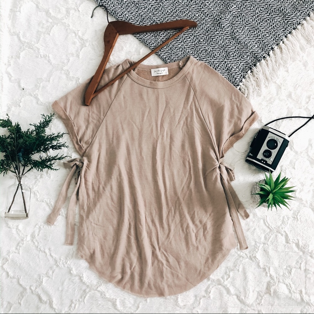 🌻Anthropologie Lavender Field T-shirt with Ties
